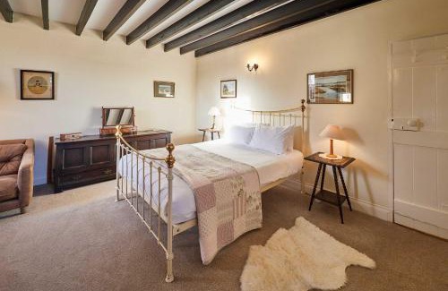 Newton by the Sea House | Host & Stay - Newton Cottage