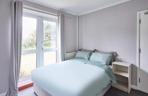 Lower Wick House | Host & Stay - Oldbury Road