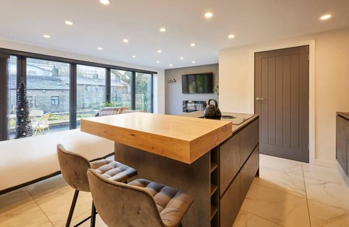 Holmbridge Apartment | Host & Stay | Pâl Lodge