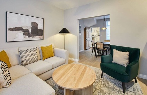 West Cliff House | Host & Stay | Penny Farthing Cottage