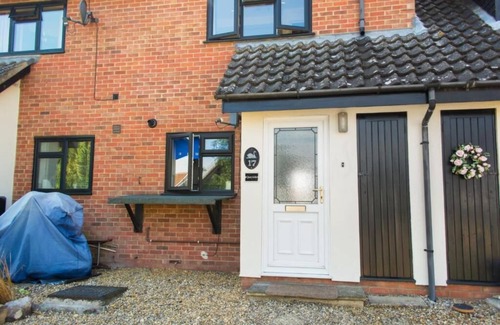 Irstead House | Host & Stay | Quayside Cottage