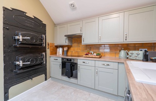 Lyme Regis Apartment | Host & Stay | The Hideaway