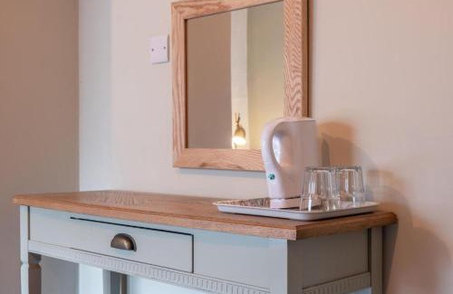 Hope Valley Hotel | Host & Stay - Woodroffe Arms