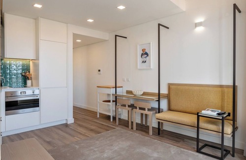 Santa Marinha Apartment | Host Wise - 6 Flats Fervença Boutique Palace