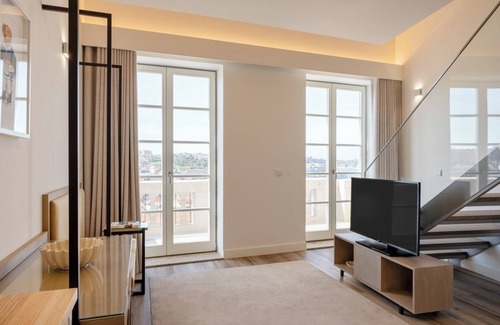 Santa Marinha Apartment | Host Wise - 6 Flats Fervença Boutique Palace