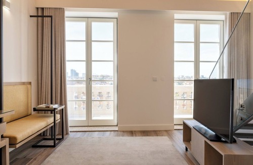 Santa Marinha Apartment | Host Wise - 6 Flats Fervença Boutique Palace