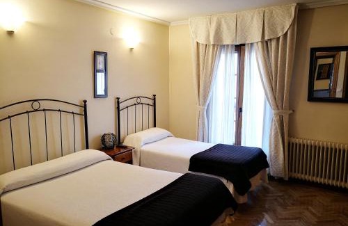 Old Town of Avila House | Hostal Alcántara