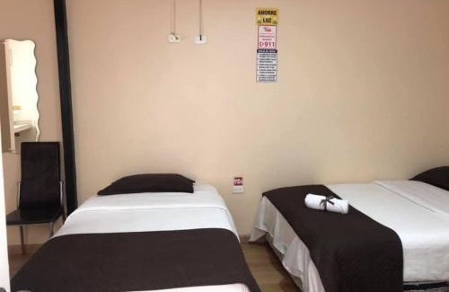 La Mariscal House | Hostal Casa Luz Pinto
