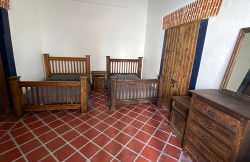 Atlixco Apartment | Hostal de 4 Habitaciones Sencillas con dos Baños en Planta Alta