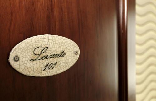 Conil de la Frontera City Center Hotel | Hostal El Alojado de Velarde