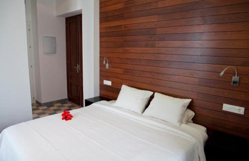 Conil de la Frontera City Center Hotel | Hostal El Alojado de Velarde