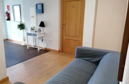 Casas Baratas House | Hostal Hernan Cortes