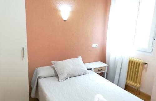 Casas Baratas House | Hostal Hernan Cortes