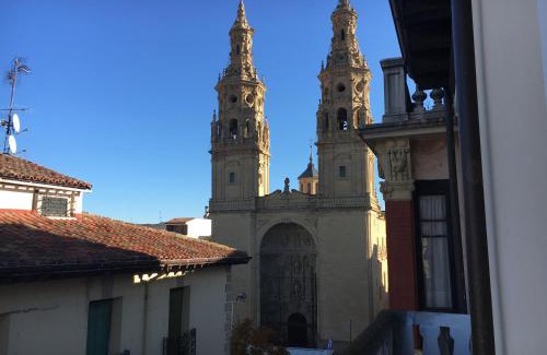 Logrono Historic Centre House | Hostal La Numantina