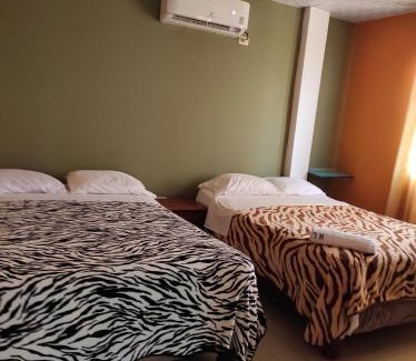 Playas House | Hostal LAS GARZAS DEL PELADO