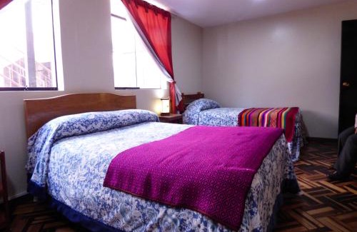 Lake Titicaca - Puno Hotel | Hostal los Uros