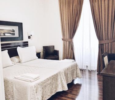 Sol House | Hostal Mayor