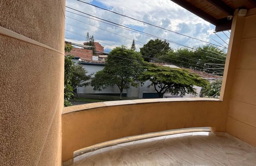 Villa Hermosa House | Hostal Pacifico Encanto, Your home in Medellin!
