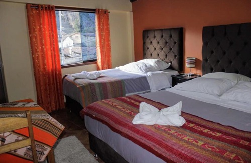 Ollantaytambo Hotel | hostal Qorisonqo inn ollantaytambo