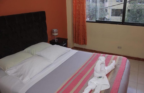 Ollantaytambo Hotel | hostal Qorisonqo inn ollantaytambo