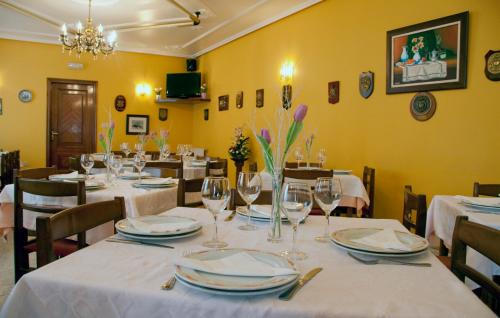 Carino House | Hostal Restaurante La Cepa