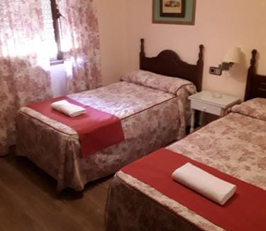Sanlucar la Mayor House | Hostal Rocio