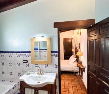 Carmona House | Hostal Servilia