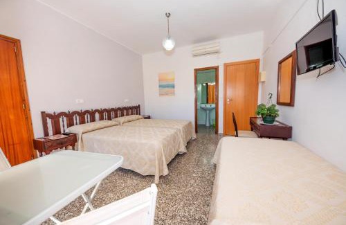 Santa Eulalia del Rio House | Hostal y Apartamentos Santa Eulalia
