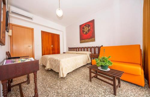 Santa Eulalia del Rio House | Hostal y Apartamentos Santa Eulalia