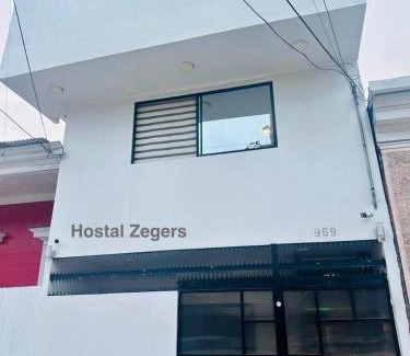Iquique House | Hostal Zegers