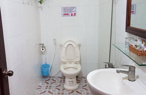 Chau Doc Hotel | Hostel Dang Loi
