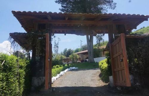 Las Tolas House | Hosteria Mi Standard Shelter "A"