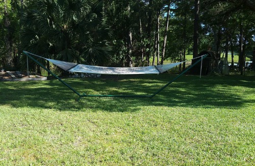 Hernando Cottage | Hosting the NFL Sunday Ticket, Your ultimate weekend destination, La Fish Camp.