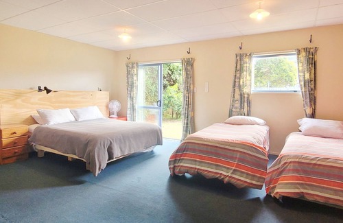 Matarangi House | Hosts on the Coast - A Honey on Manuka