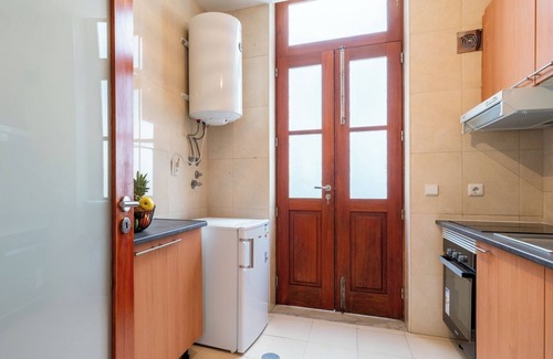 Ramalde House | HostWise - Multiple Houses w/Terrace Near Metro