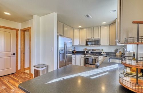 Pagosa Springs House | HOT TUB + AC l Family Getaway l Pet Friendly l 4 Bedrooms