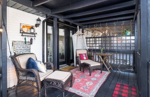Inglewood House | Hot-Tub | EV Charger | Min to Broadway, Opry