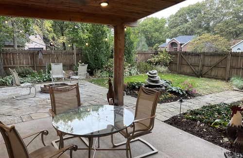 Bentonville House | Hot tub, fire pit, great outdoor space, by Coler bike trails, Bentonville Square