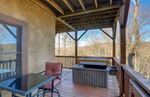 Deep Gap Cabin | Hot Tub & Game Room: Powderhorn Mountain Cabin