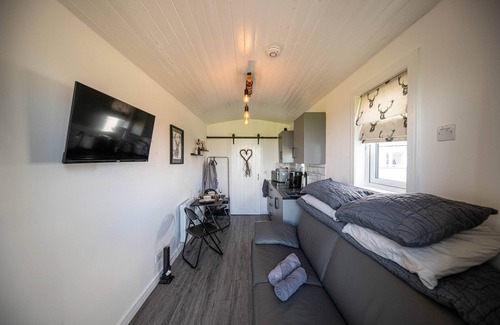 Wick Cabin | Hot Tub Haven Farr North 2