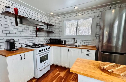 Minden House | Hot tub & sauna Charming Cottage in Mindennn