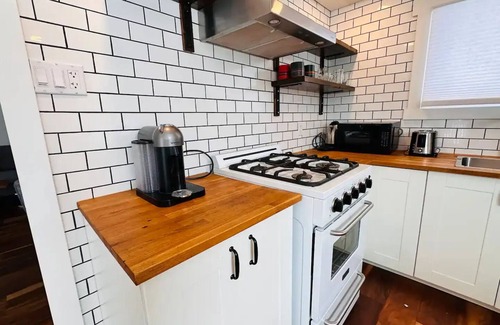 Minden House | Hot tub & sauna Charming Cottage in Mindennn