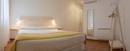 Besalu Hotel | Hotel 3 Arcs