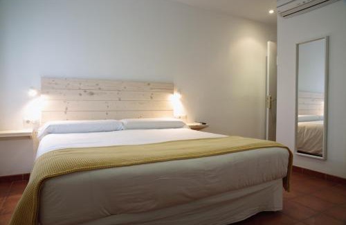 Besalu Hotel | Hotel 3 Arcs