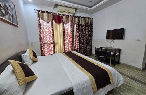 Gurugram Bed & Breakfast | Hotel Ashiyana Elite I Near Dlf Golf Course Road I Gurgaon
