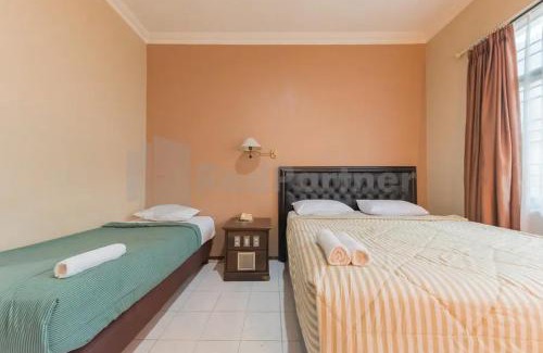 Cilimus Hotel | Hotel Ayong Linggarjati Kuningan Mitra RedDoorz