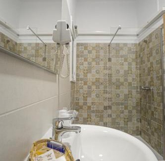 La Marina Hotel | Hotel Bennington