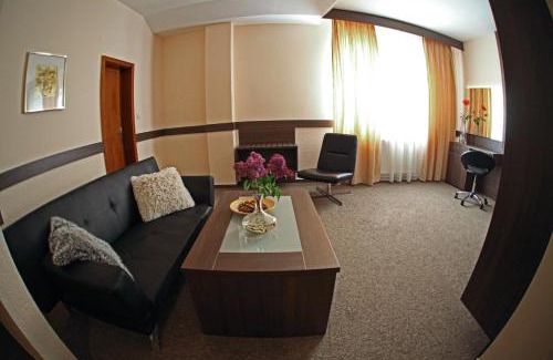 Nitra Hotel | HOTEL CENTRUM with free parking