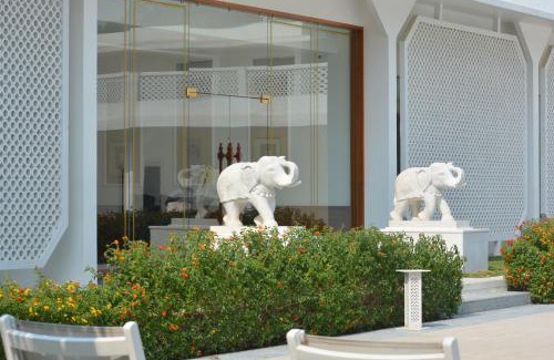 Khajuraho Hotel | Hotel Chandela Khajuraho