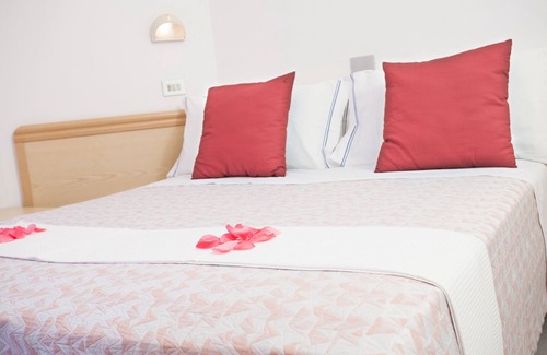 Cagnona Hotel | HOTEL COLA FRONTEMARE